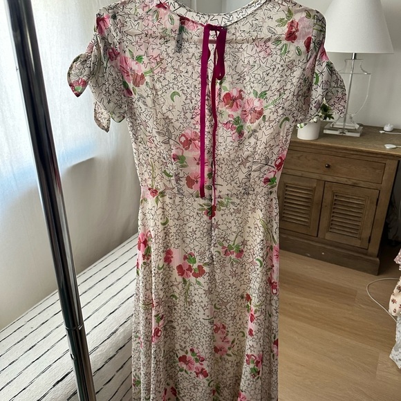 BRAND NEW WITH TAGS- 🌸Zara Trafaluc Collection floral Star dress🌸 - Picture 3 of 3